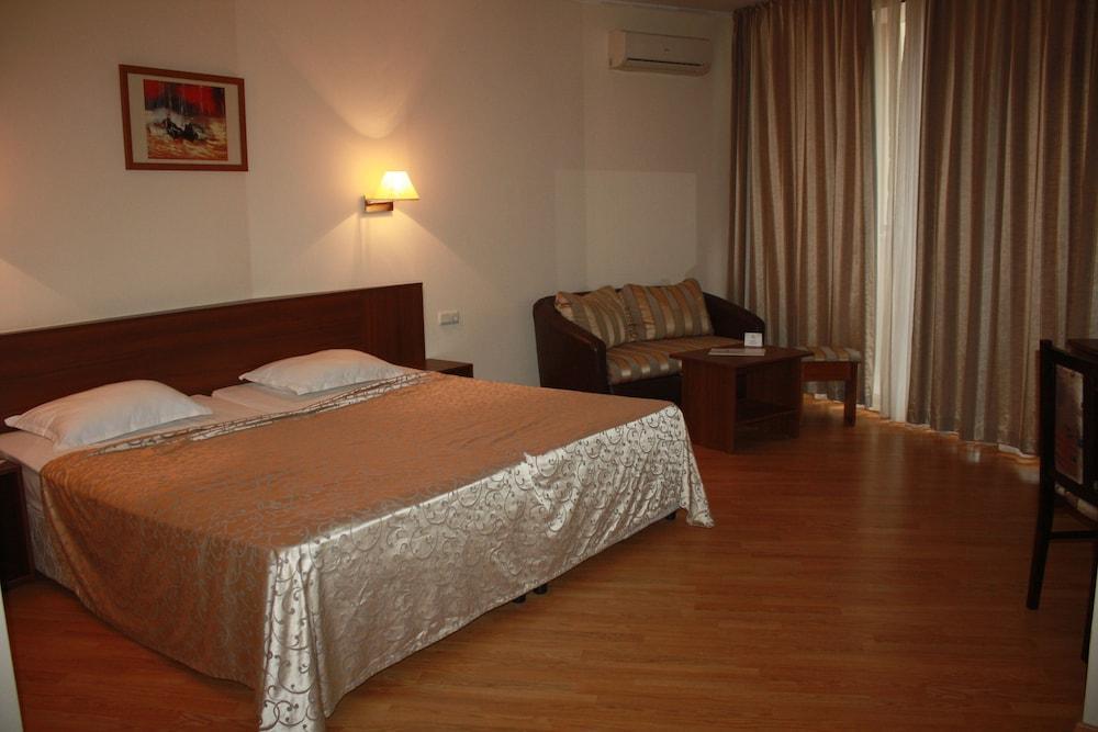Hotel Central Sables d'or Extérieur photo